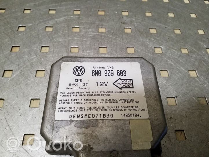 Volkswagen Transporter - Caravelle T4 Module de contrôle airbag 6N0909603