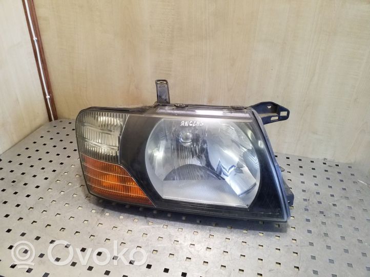 Mitsubishi Pajero Lampa przednia 10087419