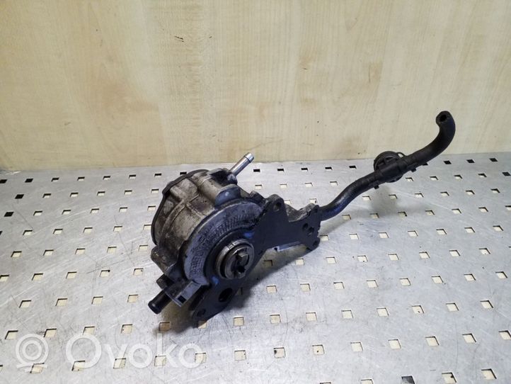 Audi A3 S3 8P Alipainepumppu 038145209H