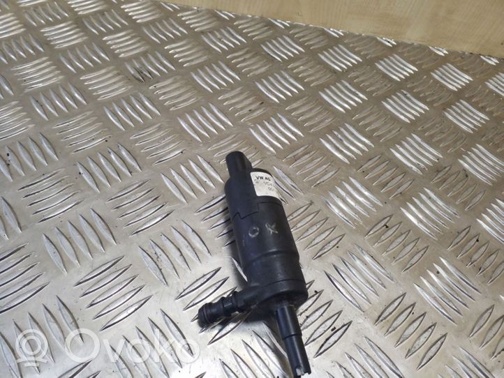 Seat Alhambra (Mk1) Žibintų apiplovimo purkštukas (-ai) 1J0955681