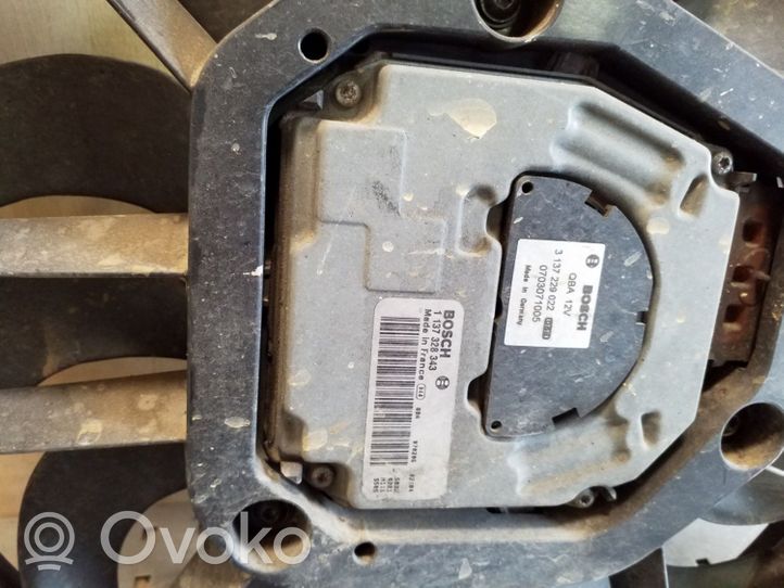 Volvo XC70 Radiator cooling fan shroud 30741238