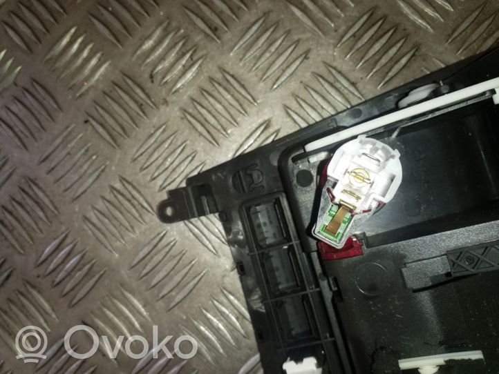 Volkswagen Golf V Panel popielniczki przedniej tunelu środkowego 1K0857961