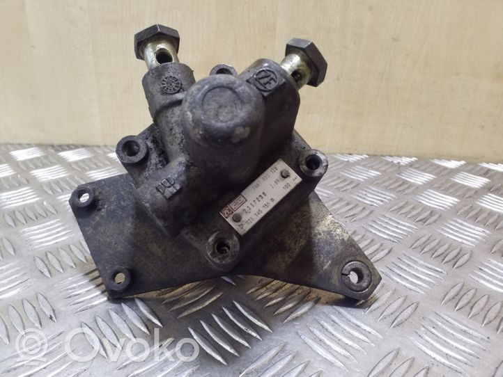 Audi A4 S4 B6 8E 8H Vairo stiprintuvo siurblys 7681955128