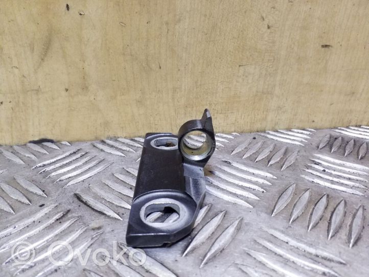 Volvo XC60 Front door lower hinge 