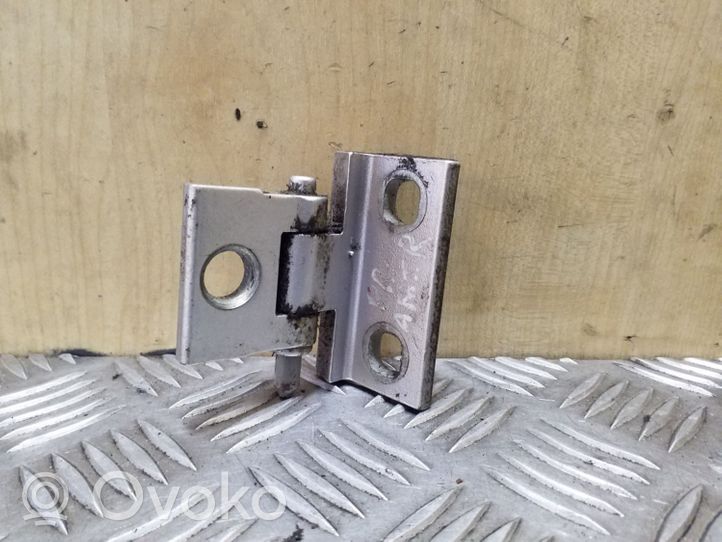 Volvo V70 Front door lower hinge 