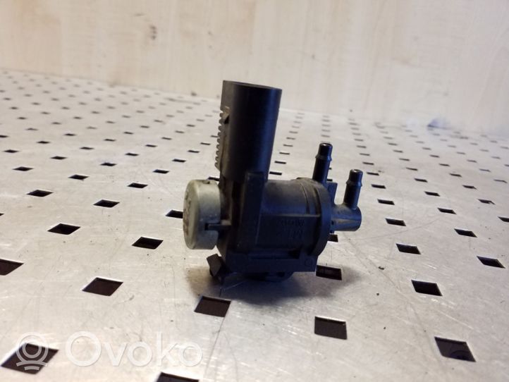 Volkswagen Touareg II Vacuum valve 1K0906283A