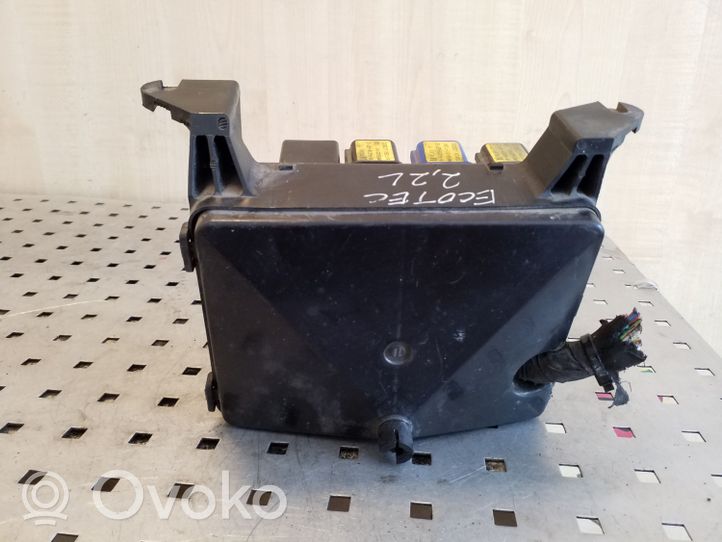 Opel Frontera A Saugiklių blokas 71242285