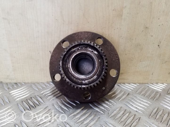 Volkswagen Golf IV Rear wheel hub 