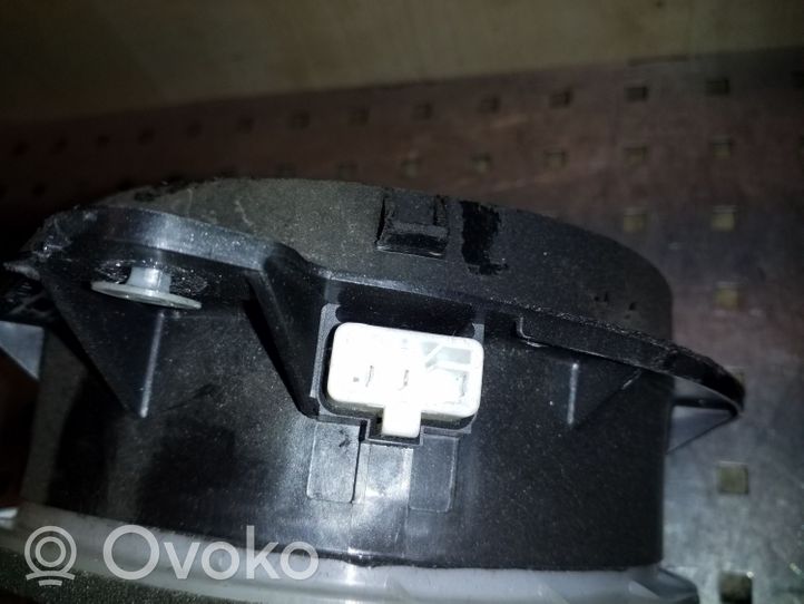 Toyota RAV 4 (XA20) Altavoz de la puerta trasera 8616042110