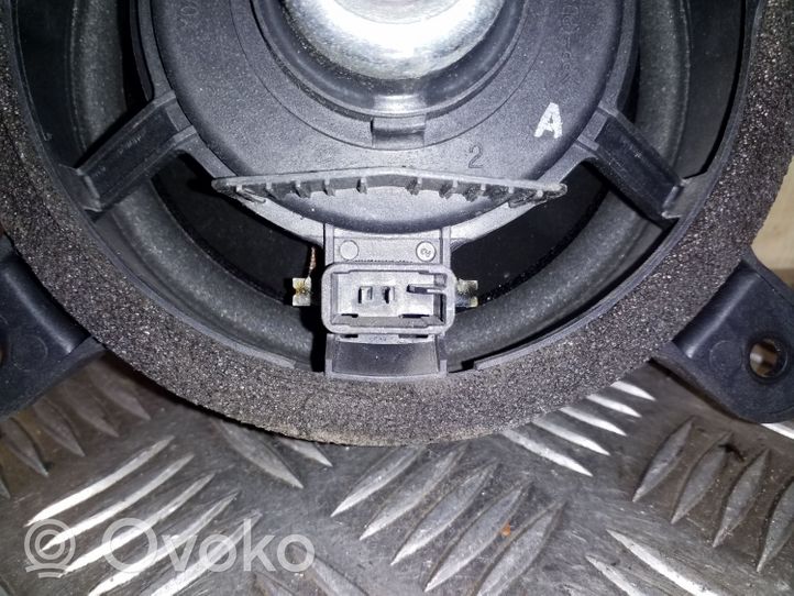 Subaru Outback Enceinte de porte arrière 86301AJ020