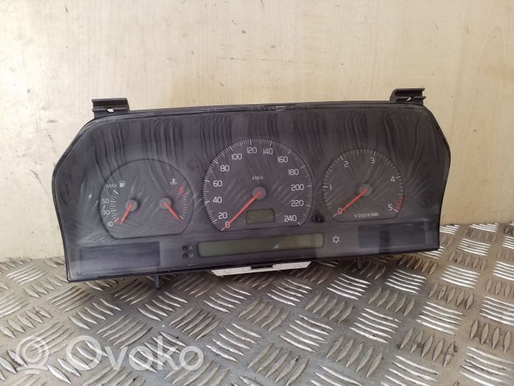 Volvo S70  V70  V70 XC Geschwindigkeitsmesser Cockpit 9472523