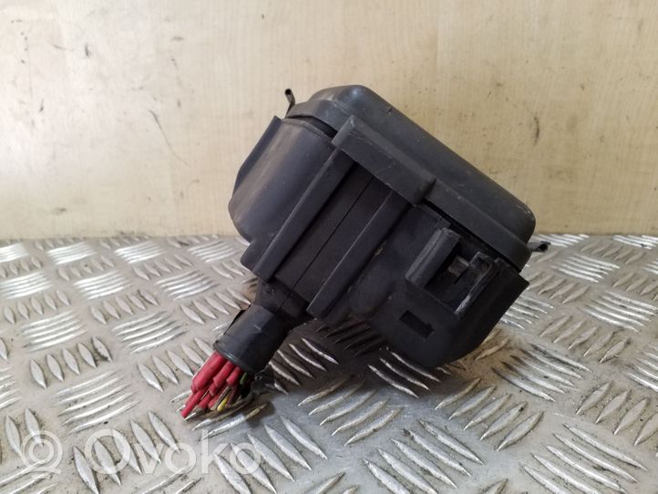 Volvo S70  V70  V70 XC Module de fusibles 9128576