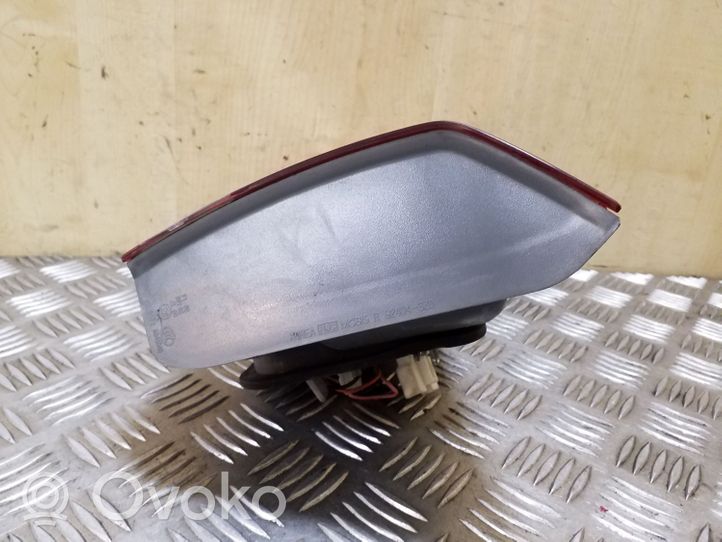 Hyundai i40 Lampy tylnej klapy bagażnika 924043Z001