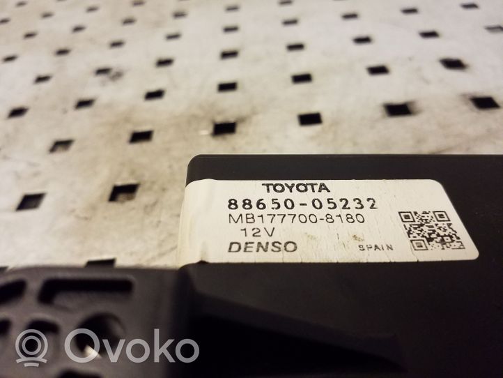 Toyota Avensis T270 Autres unités de commande / modules 8865005232