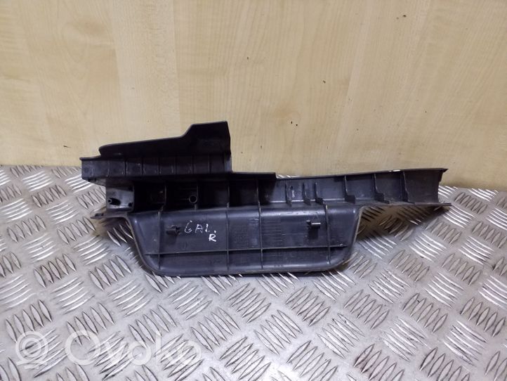 Toyota Yaris Verso Takaoven kynnyksen suojalista 6791752020