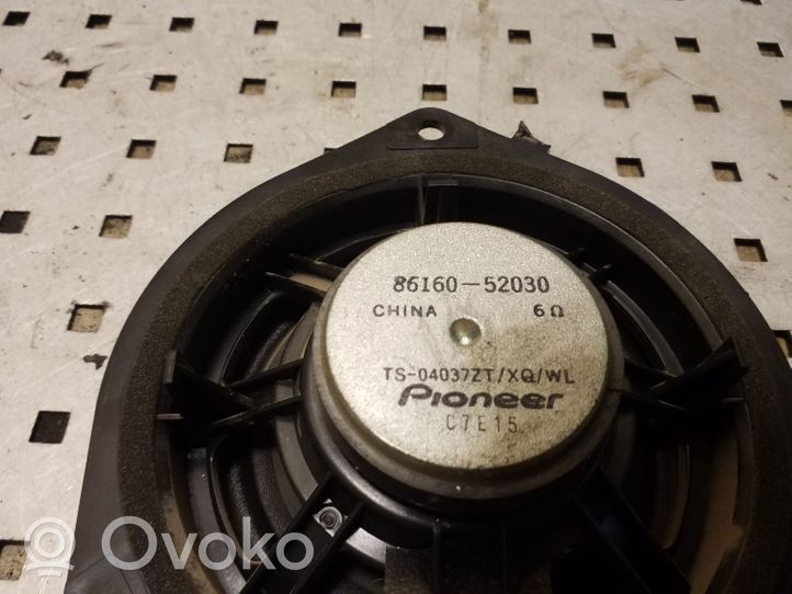 Toyota Yaris Verso Garsiakalbis (-iai) galinėse duryse 8616052030