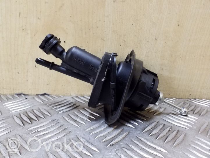 Ford Kuga II Główny cylinder sprzęgła BV617A543BA