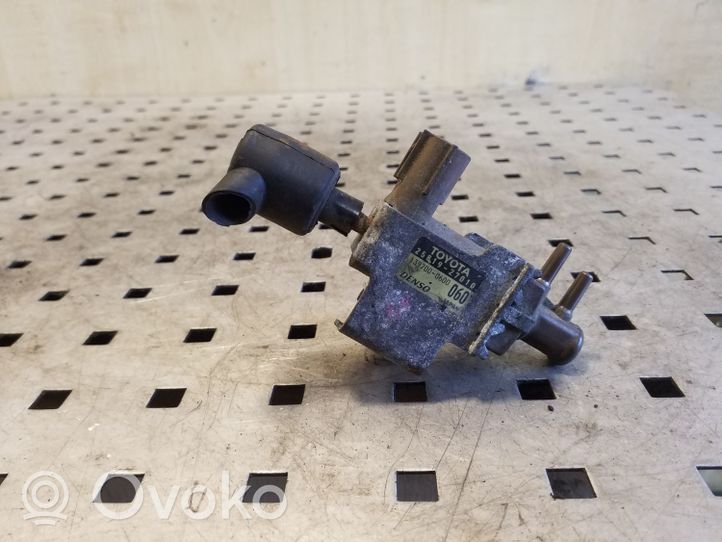 Toyota Avensis T220 Solenoidinis vožtuvas 2581927010