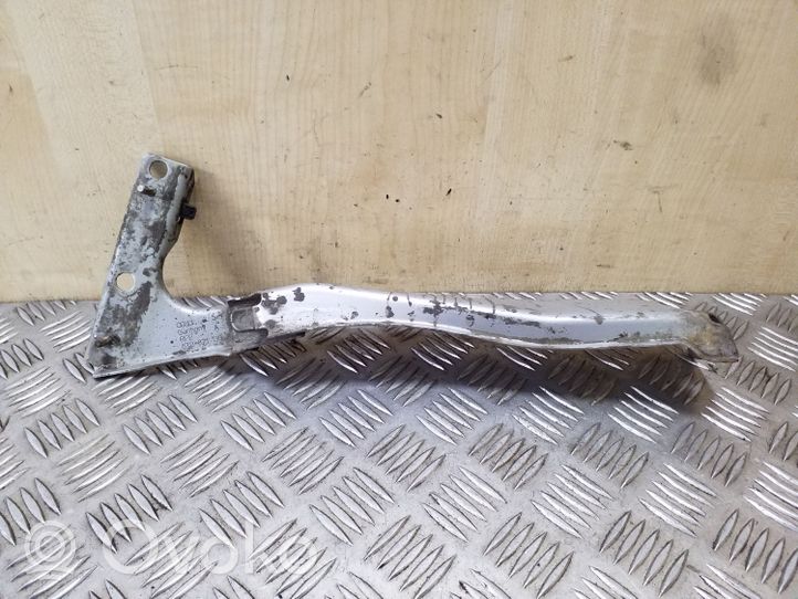 Audi A5 Sportback 8TA Fender mounting bracket 8T0821136A