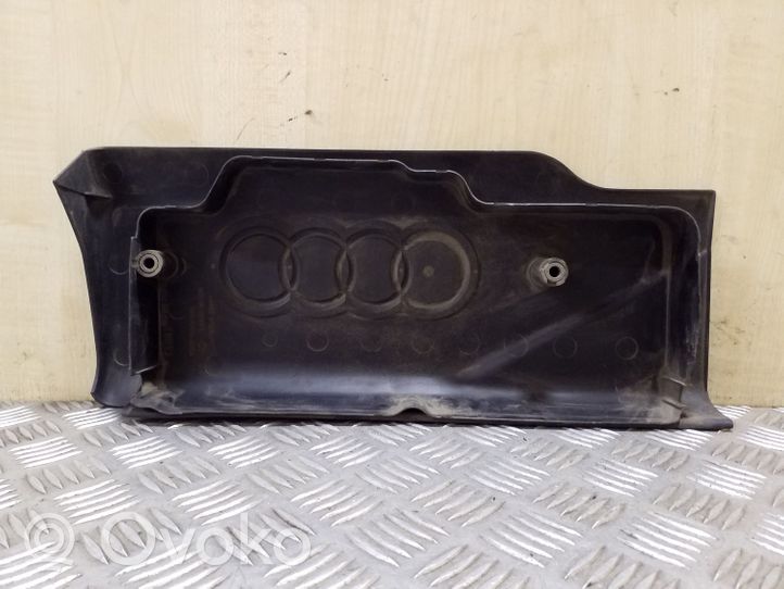 Audi A8 S8 D2 4D Variklio dangtis (apdaila) 077103724C