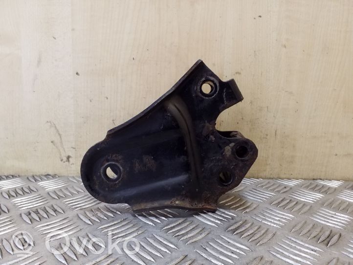 Chevrolet Captiva Gearbox mounting bracket 