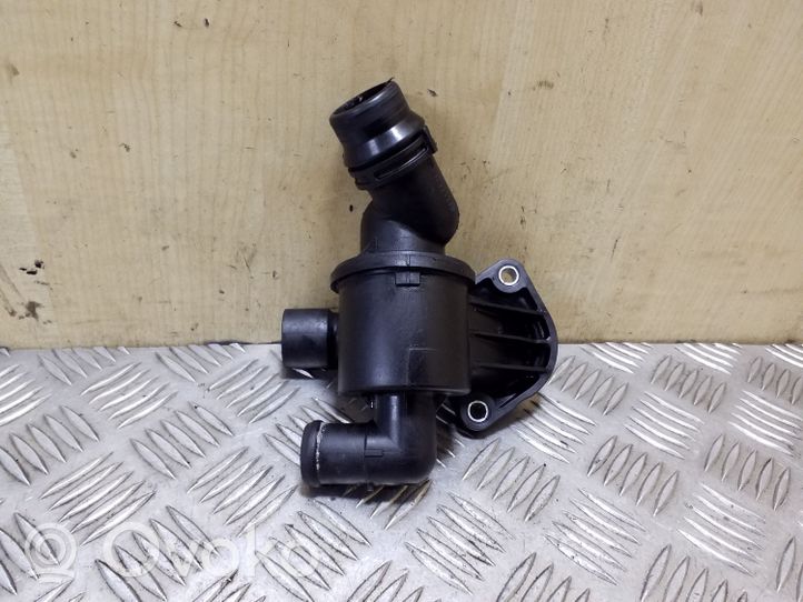 Audi A6 C7 Termostat / Obudowa termostatu 03L121111AD