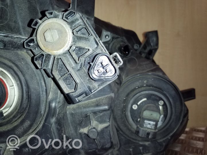 Toyota Verso Faro/fanale 811700F110