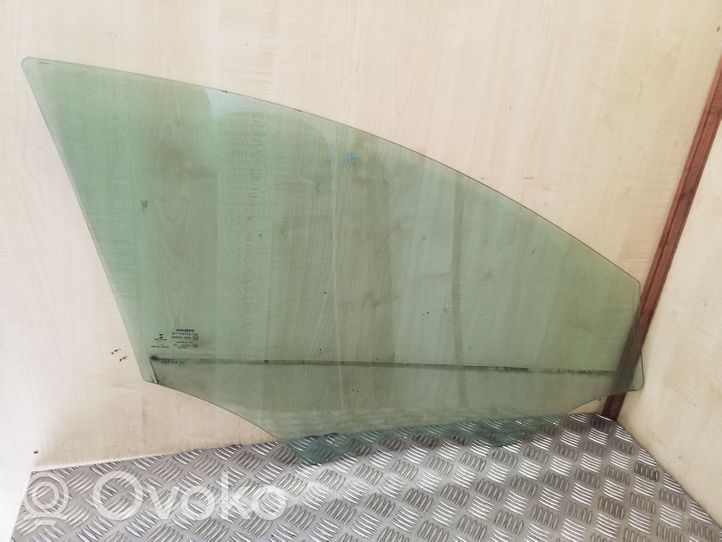 Volvo V40 Cross country Front door window glass four-door 