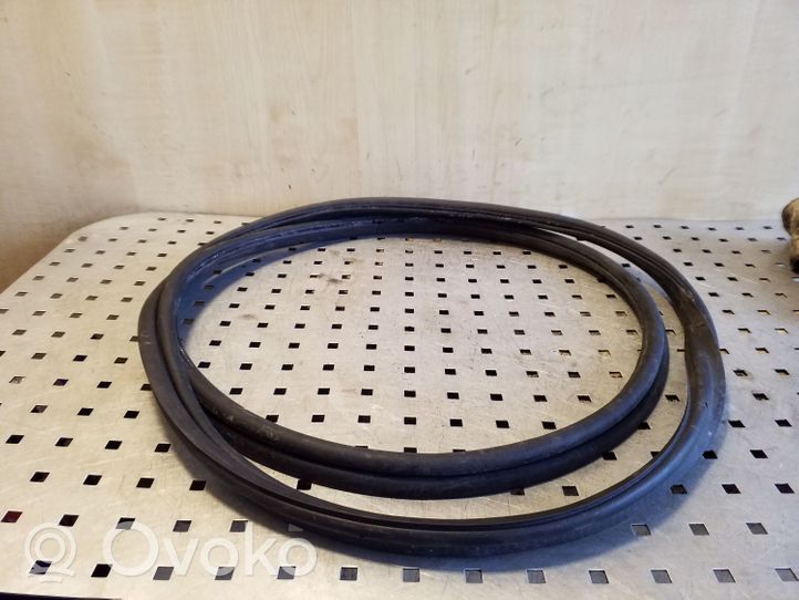 BMW 3 E90 E91 Trunk rubber seal (body) 