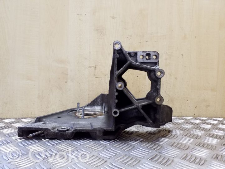 Opel Zafira C Fuel pump bracket 55574721