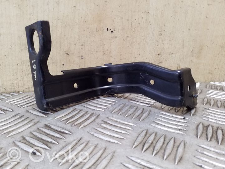 Honda CR-V Radiator support slam panel bracket 