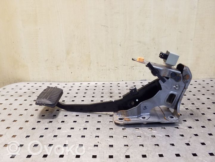 Mitsubishi Outlander Brake pedal 