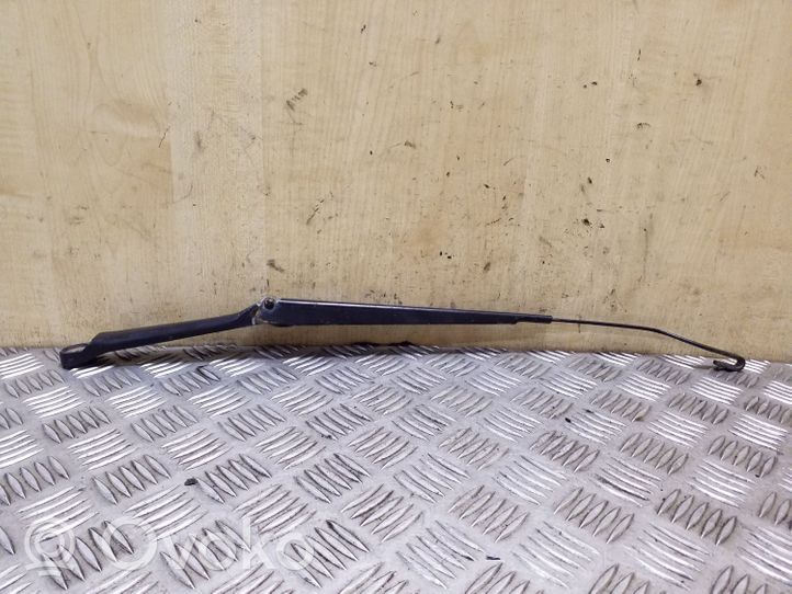 Toyota Avensis T220 Front wiper blade arm 8521105051