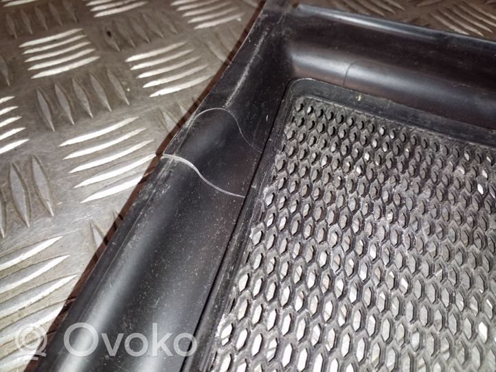 Seat Exeo (3R) Kita variklio skyriaus detalė 8E2819447A