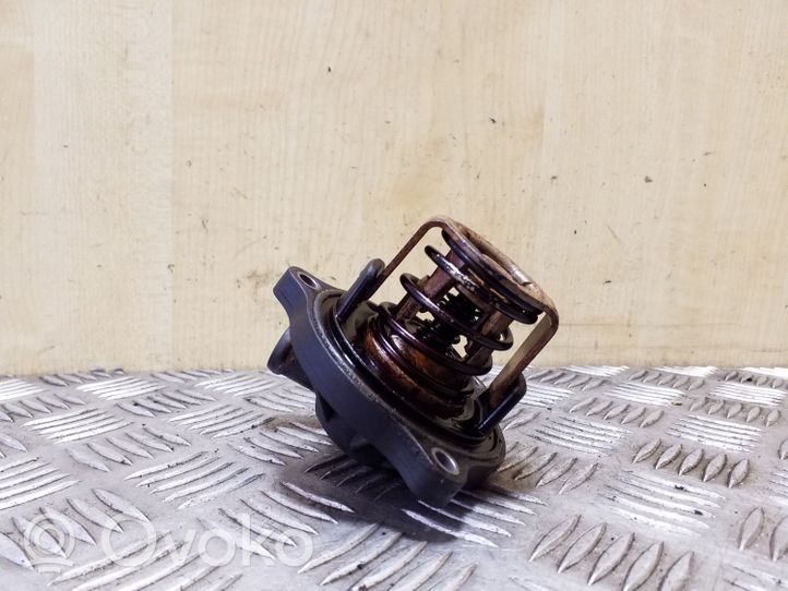 Volkswagen Touareg II Boîtier de thermostat / thermostat 059121111AA