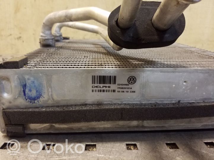 Volkswagen Touareg II Air conditioning (A/C) radiator (interior) 7P0820101A