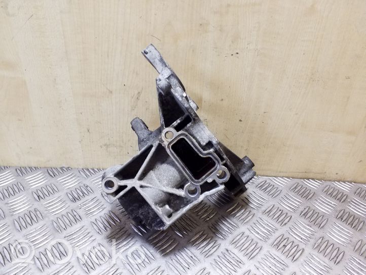 Volkswagen Touareg II Supporto della pompa del carburante 059145169AE