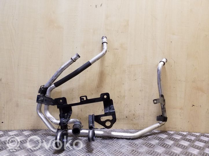 Volkswagen Touareg II Tuyau de liquide de refroidissement moteur 7P0819925C