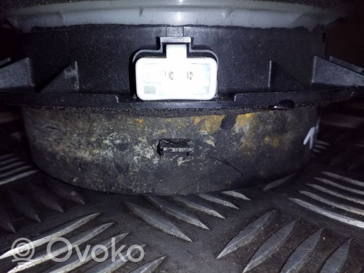 Toyota Avensis T270 Enceinte de porte arrière F16106G