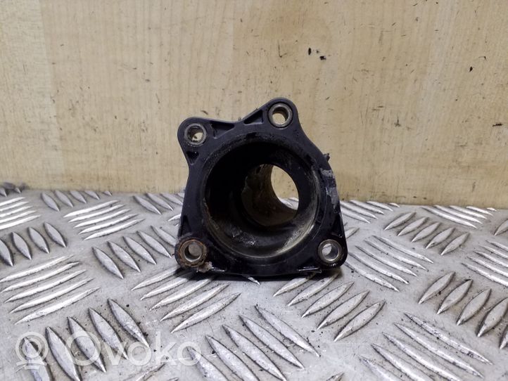 Toyota Avensis T270 Termostat / Obudowa termostatu 163210R020