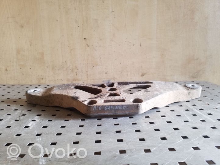 Audi A6 Allroad C6 Support de différentiel arrière 4F0599287