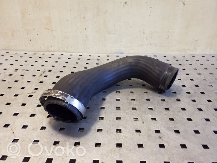 Volkswagen Sharan Tube d'admission de tuyau de refroidisseur intermédiaire 5N0145834G