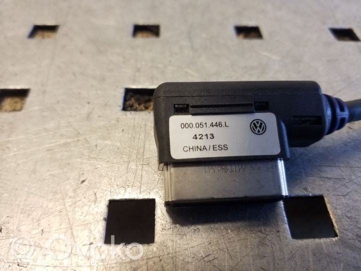 Volkswagen PASSAT B7 iPod connector socket 000051446L