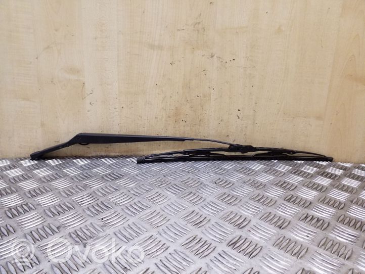 Opel Frontera B Front wiper blade arm 