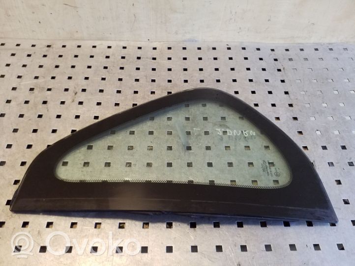 Opel Frontera B Rear side window/glass 