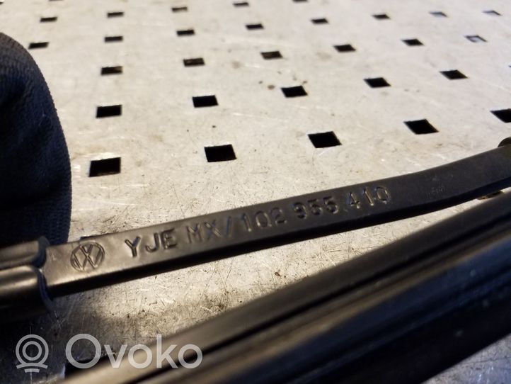 Volkswagen Golf VI Priekinio stiklo valytuvų kojelė 1Q2955410