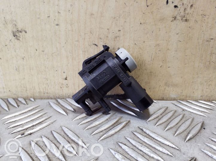 1K0906283A Volkswagen Golf VI Turbo solenoid valve, 15.00 € | RRR