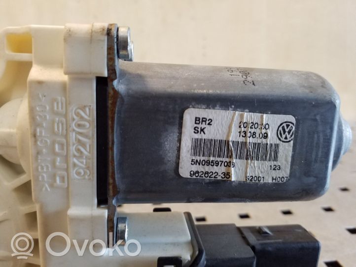 Volkswagen Tiguan Rear door window regulator motor 5N0959703B