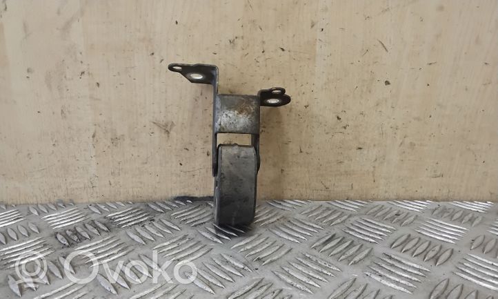 Audi A8 S8 D4 4H Staffa/supporto di montaggio della marmitta 8K0253144E