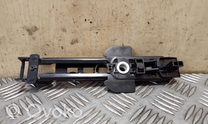 Volkswagen Touareg I Rail de réglage hauteur de ceinture de sécurité 7L0857819J